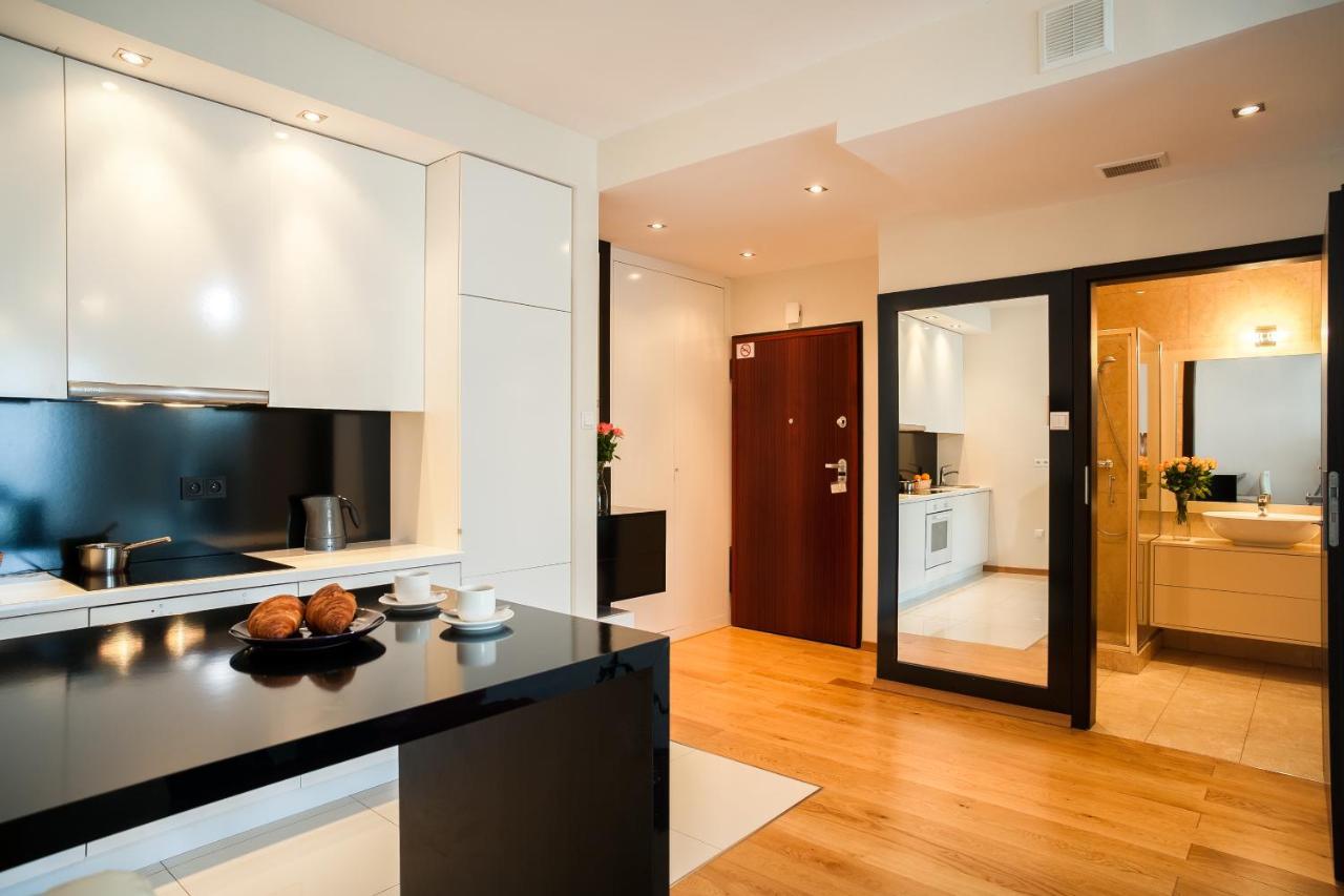 Platinum Towers Luxury Apartments วอร์ซอ ภายนอก รูปภาพ